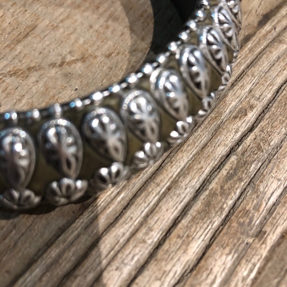 Gorgeous bangle - metal and fabric - Picture 5 of 8